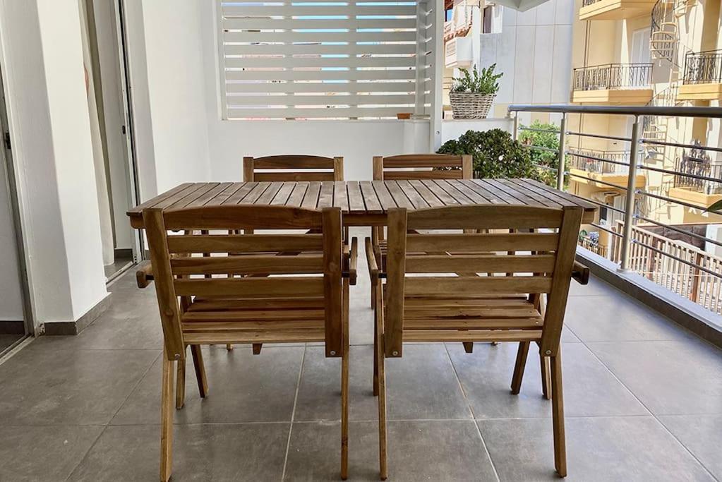3-Bedroom Central, Spacious And Bright Apartment. Heraklion  Exterior photo