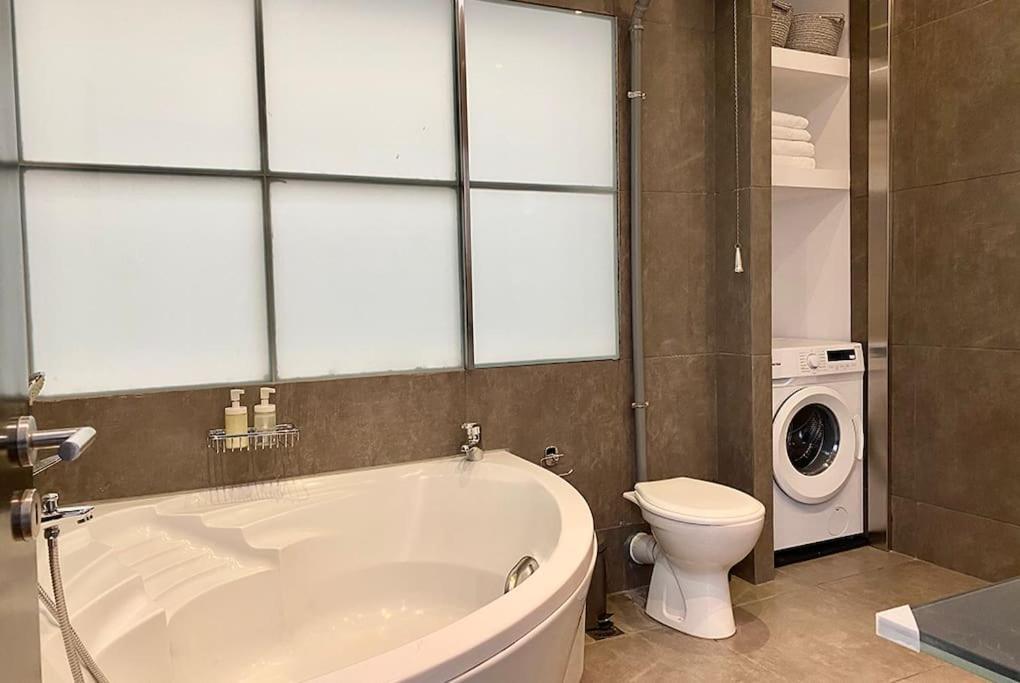 3-Bedroom Central, Spacious And Bright Apartment. Heraklion  Exterior photo